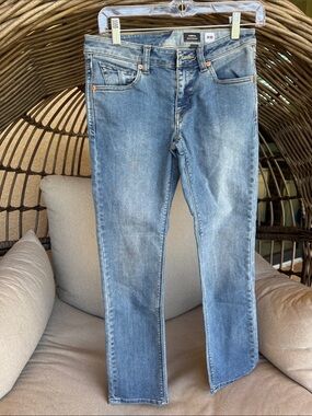 VOLCOM Vorta Women’s Straight Leg Jeans in Light Blue Denim